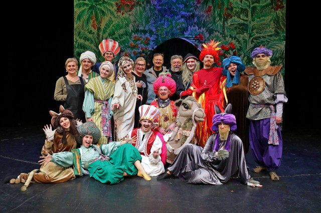 Под Новый год театр подарил детям премьеру «Волшебные приключения маленького Мука»